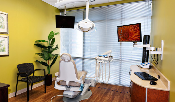 rusnak_101712_office_05
